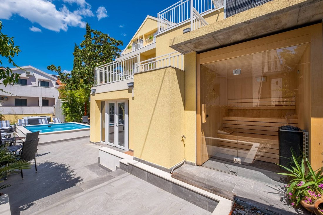 Villa in Cavtat, Dubrovnik-Neretva County, Croatia 2 - 13811649