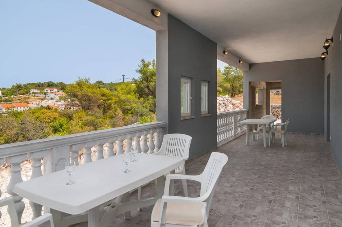 Villa in Splitska, Split-Dalmatia County, Croatia 2 - 13812169