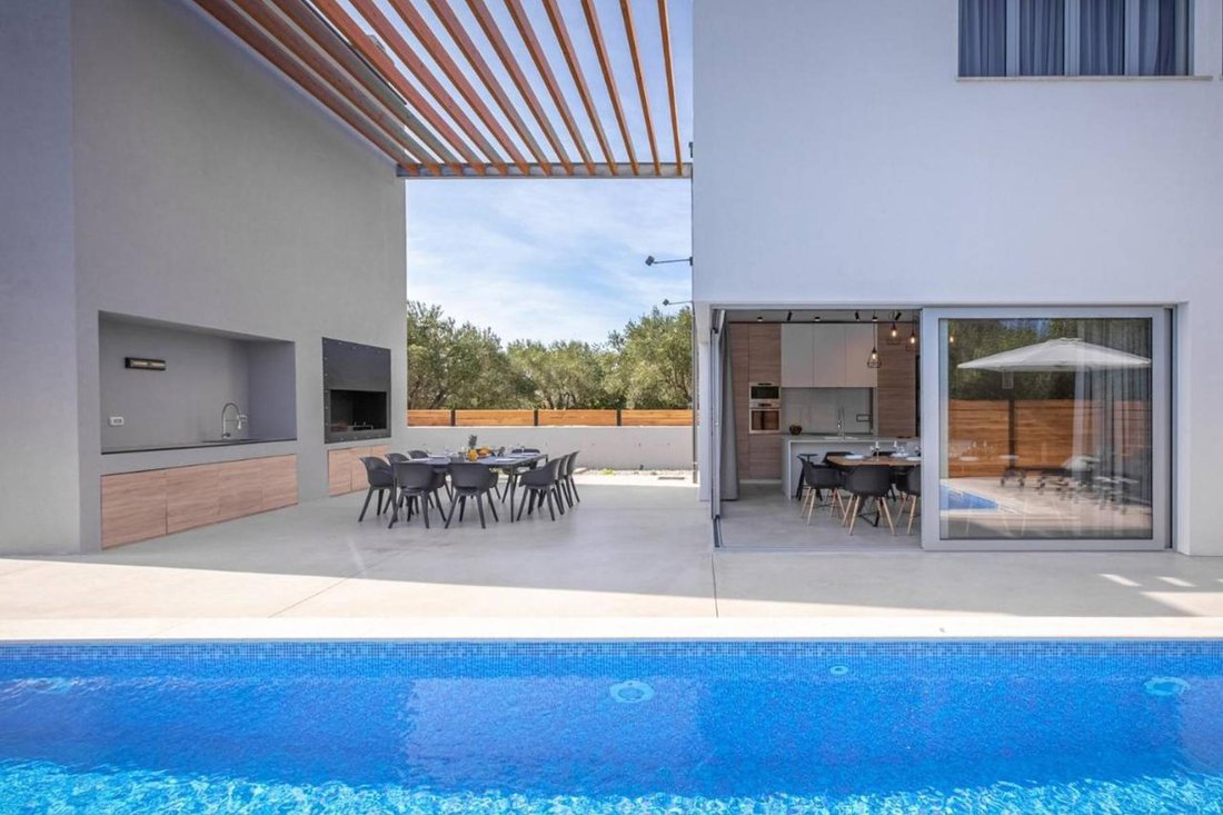 Villa in Sveti Filip i Jakov, Zadar County, Croatia 2 - 13812072