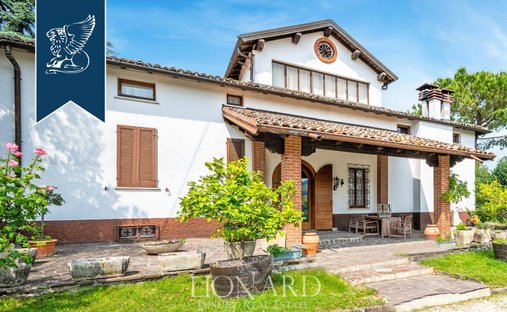 Villa in Pianello Val Tidone, Emilia-Romagna, Italy 1
