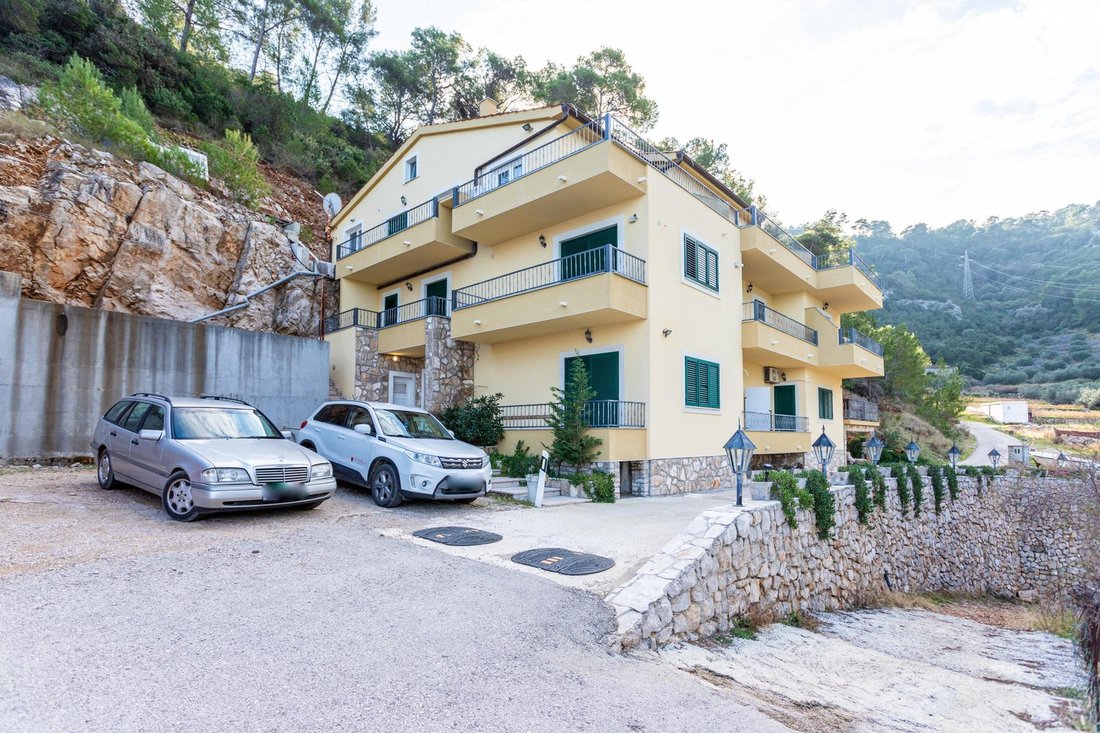 Villa in Bogomolje, Split-Dalmatia County, Croatia 2 - 13809152