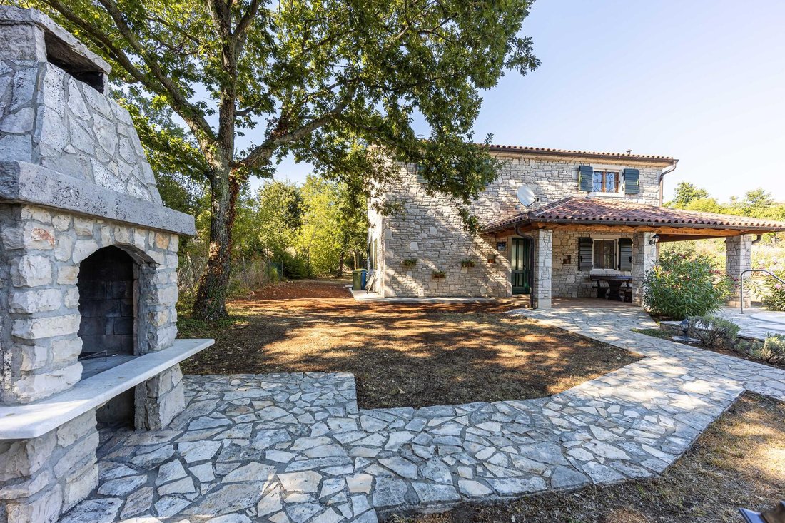 Villa in Labin, Istria County, Croatia 2 - 13809008