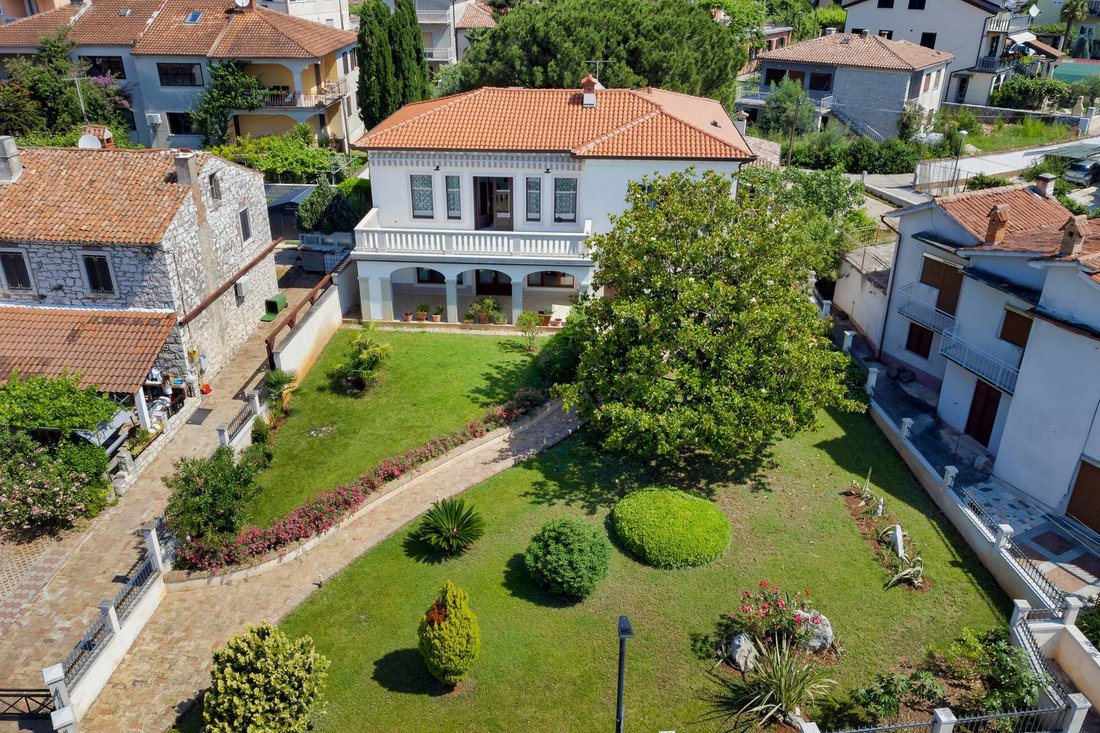 Villa in Umag, Istria County, Croatia 3 - 13809455