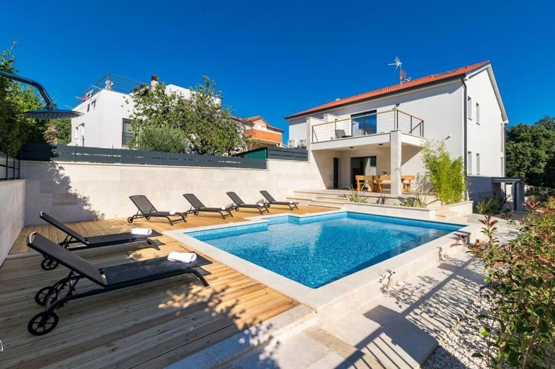 Villa in Liznjan, Istria County, Croatia 1 - 13811235