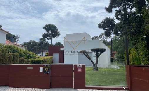 Villa in Aroeira, Charneca de Caparica e Sobreda, Portugal 1