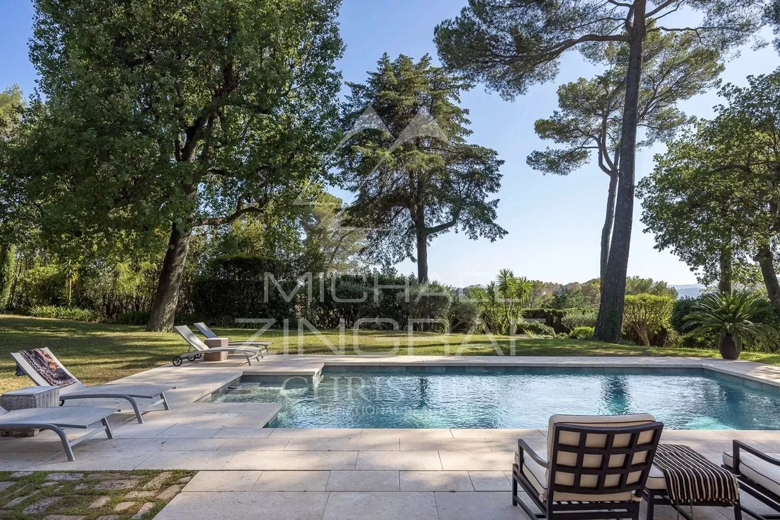 Villa in Mougins, Provence-Alpes-Côte d'Azur, France 4 - 13815362