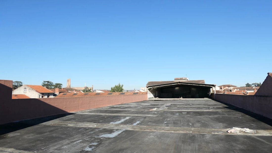 Albi Garage/Parking In Albi, Occitanie, France For Sale (13813299)