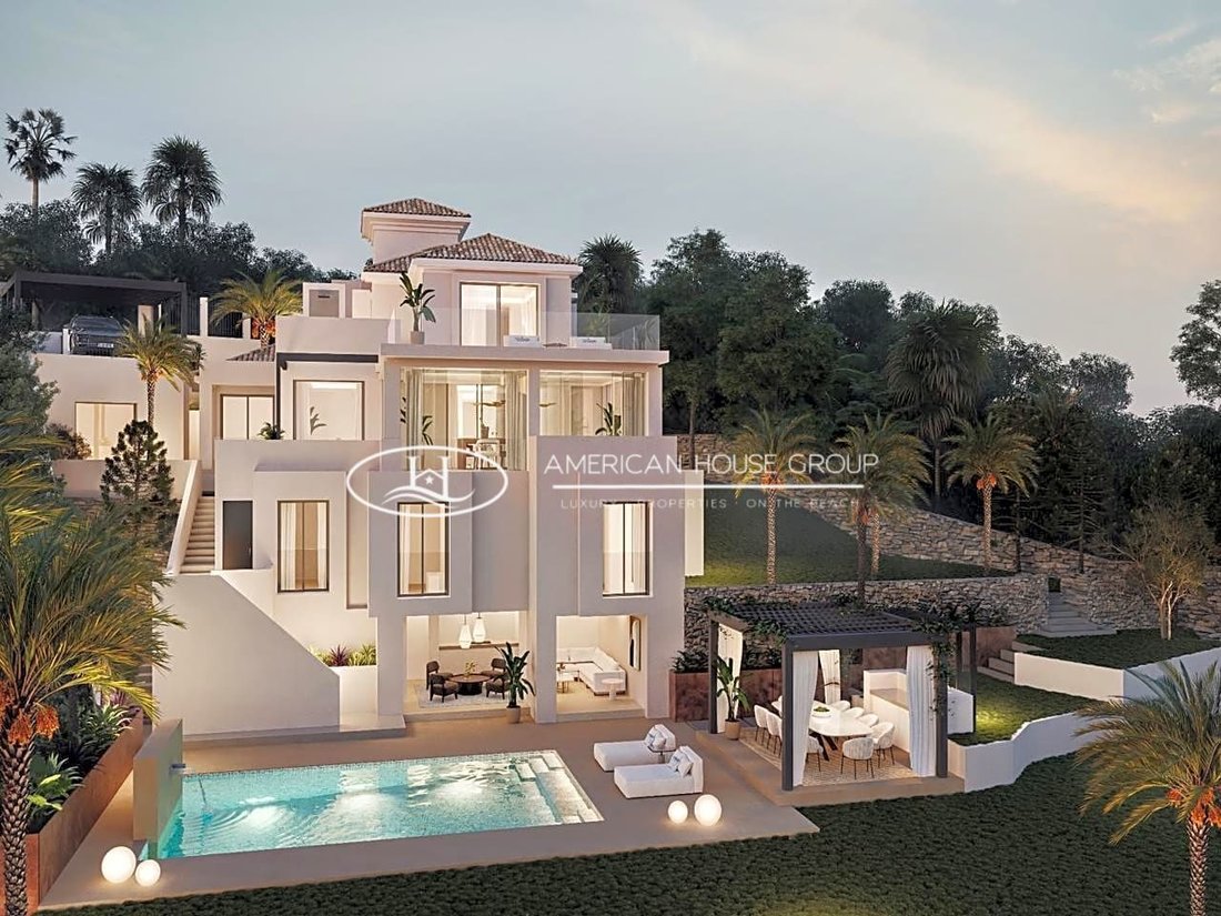 Villa in Nueva Andalucia, Marbella, Spain 1 - 13815639