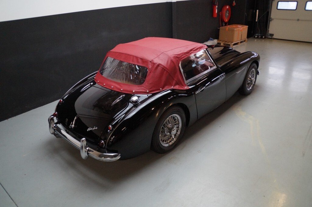 Cabriolet in Etten-Leur, Netherlands 5 - 13820818