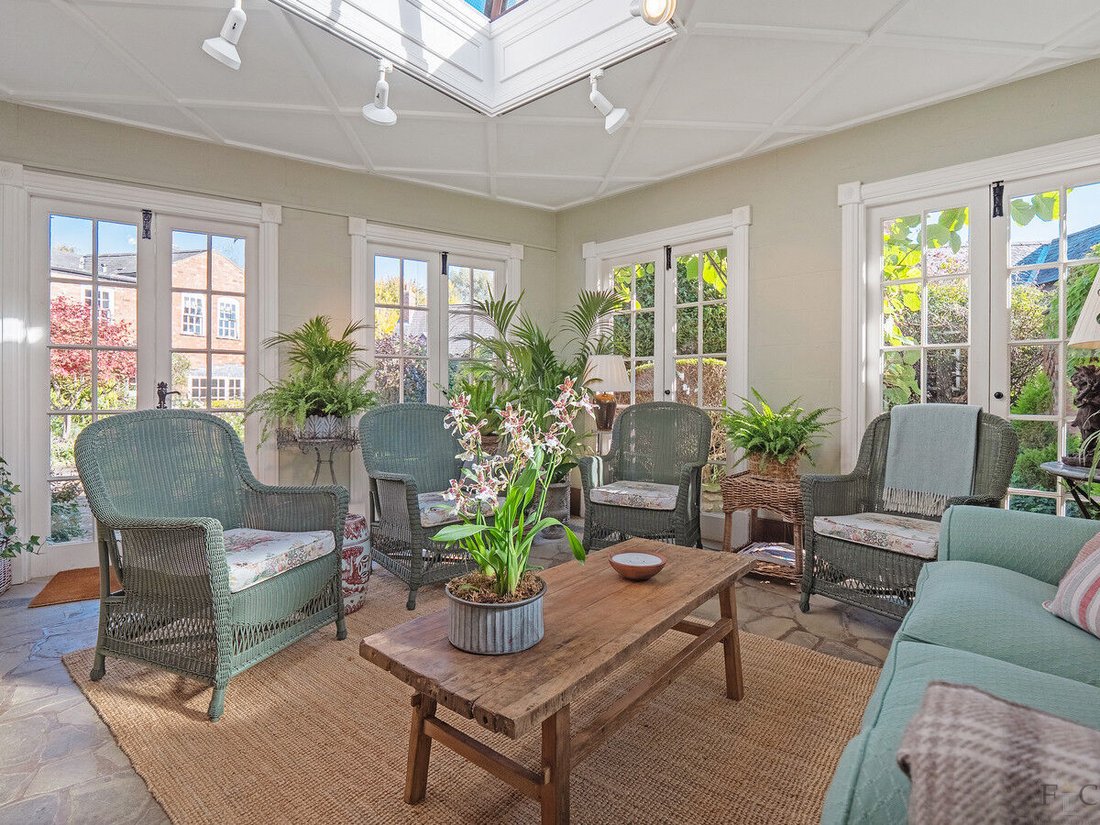 6 Bedroom Country House For Sale In In East Langton, England, United