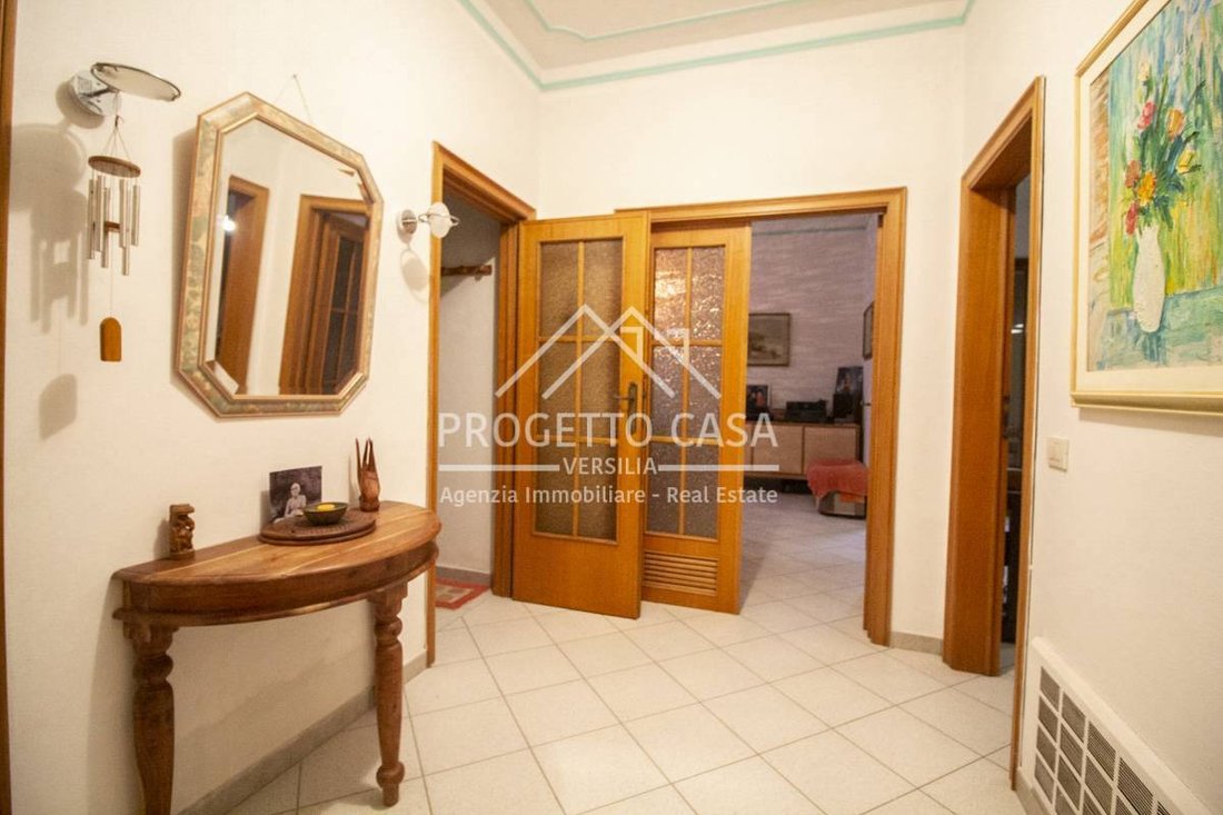 House in Viareggio, Tuscany, Italy 3 - 12744753