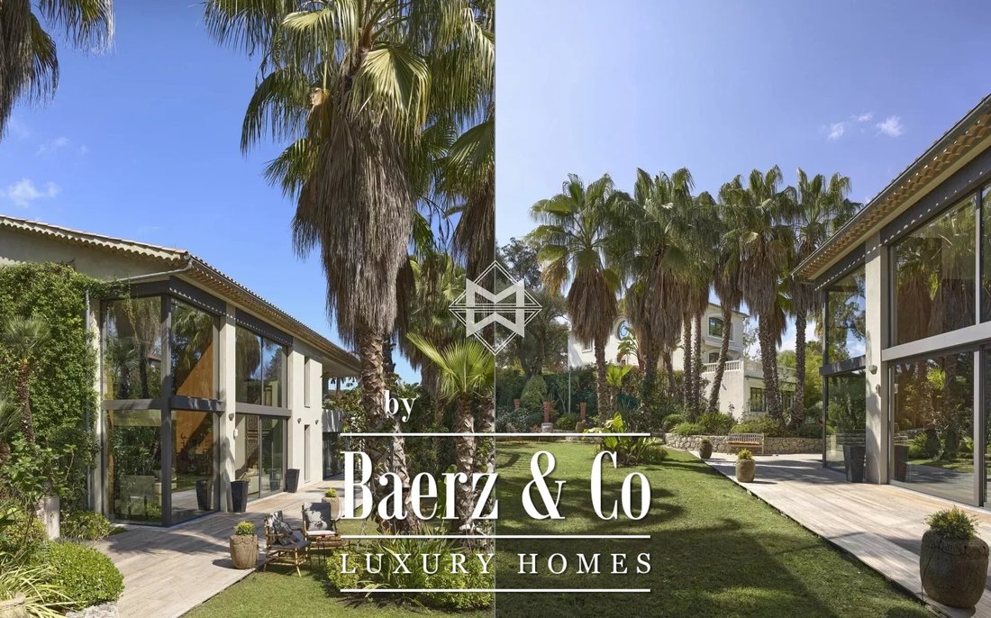 Splendid Property, Composed Of In Antibes, Provence Alpes Côte D'azur