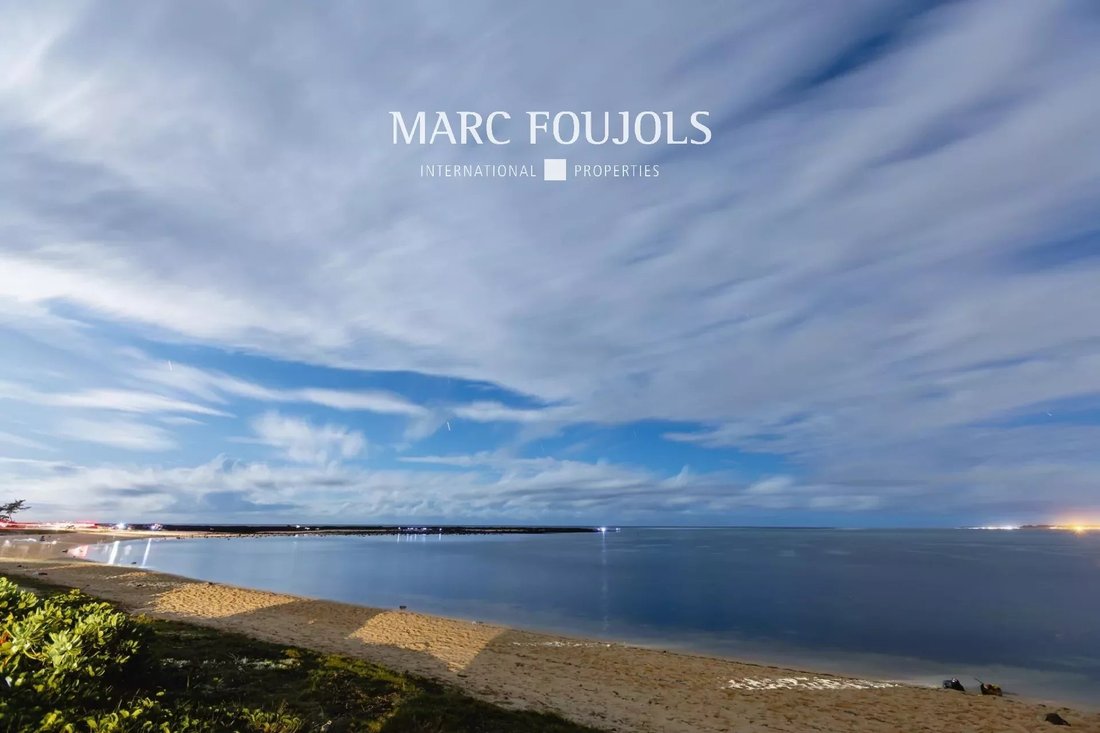 Oceanfront Penthouse In Poste Lafayette, Rivière Du Rempart District