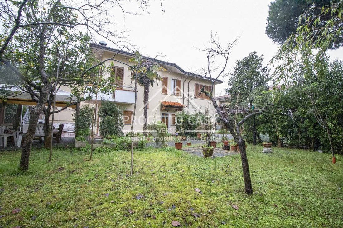 House in Viareggio, Tuscany, Italy 1 - 12744753