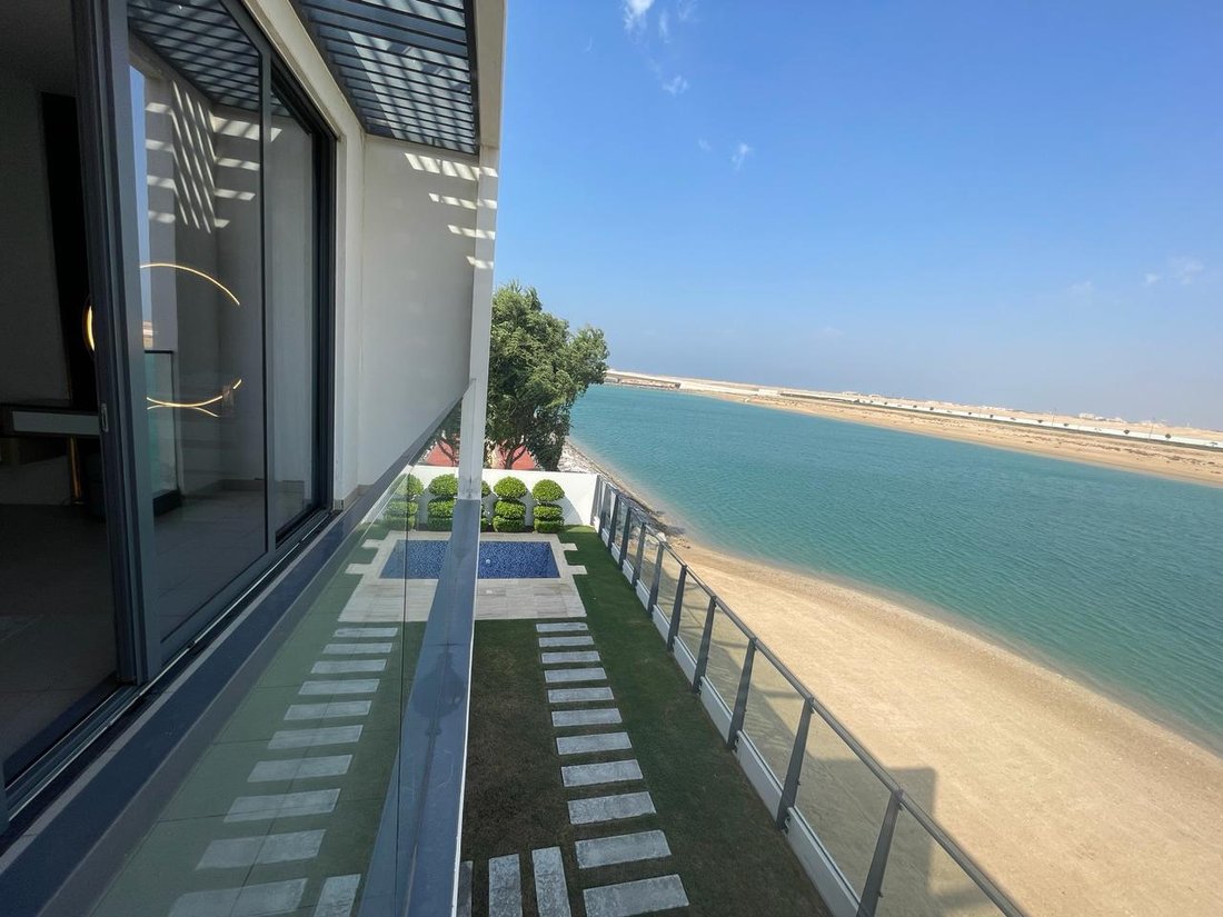 Villa in Sharjah, Sharjah, United Arab Emirates 1 - 13763695