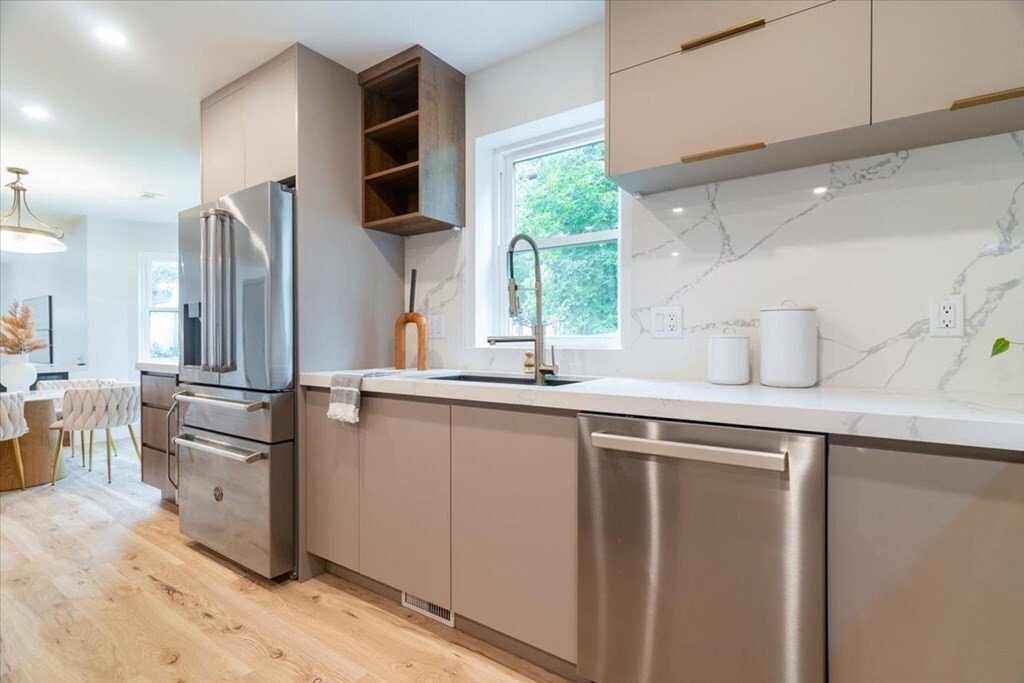 Condo in Reading, Massachusetts, United States 4 - 13825026