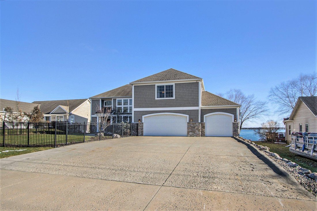 Move In Ready Stunning Lakefront Home In Portage, Michigan, United