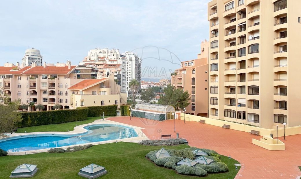 Condo/Apartment T3 Deluxe For Sale In Cascais E In Cascais, Lisbon, Portugal For Sale (13827181)