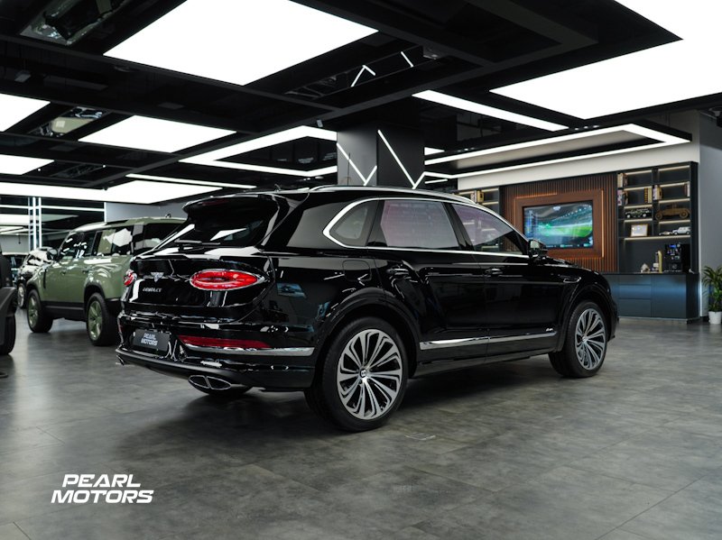 Suv in Dubai, Dubai, United Arab Emirates 4 - 13828861