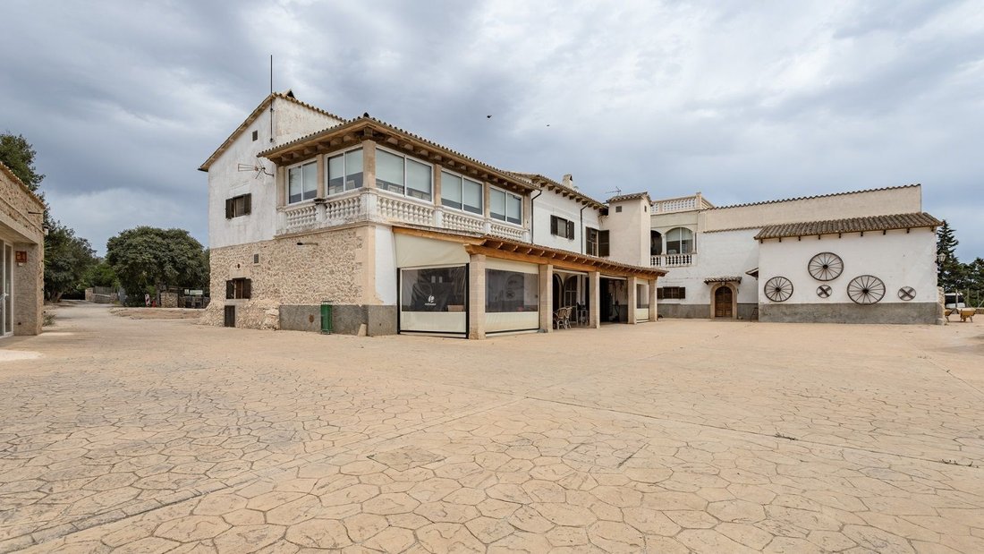 Finca in Lloret de Vistalegre, Balearic Islands, Spain 2 - 13830491