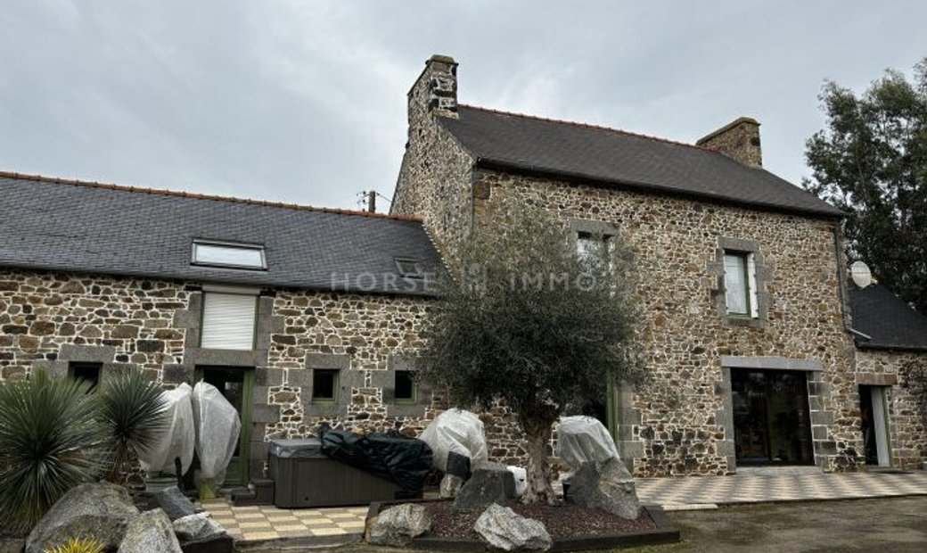 Très Belle Propriété équestre In Lamballe Armor, Brittany, France For