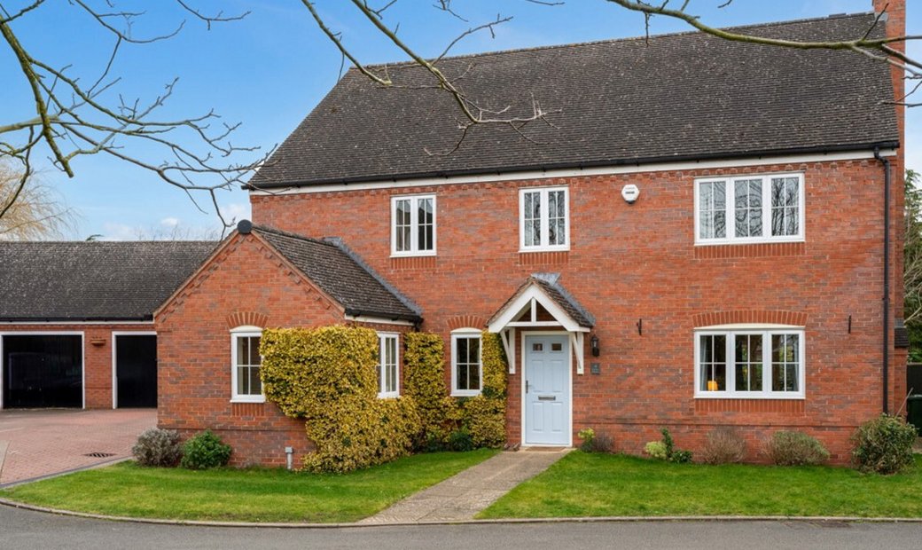 5 Bedroom Detached House For Sale In In Claverdon, England, United