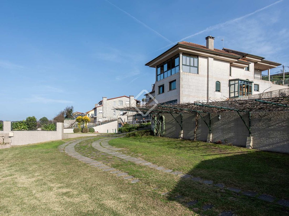 House in San Tome de Pineiro, Marin, Spain 5 - 13830384