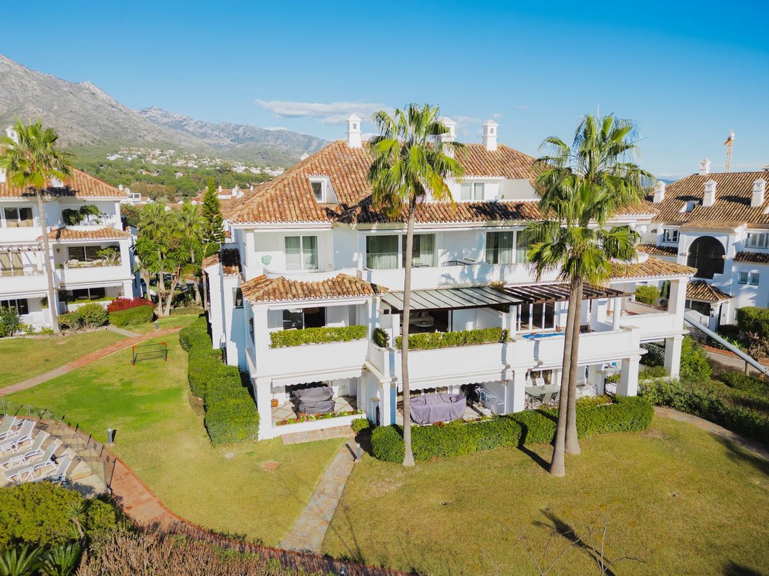Apartment in Puerto Banus, Marbella, Spain 2 - 13830317