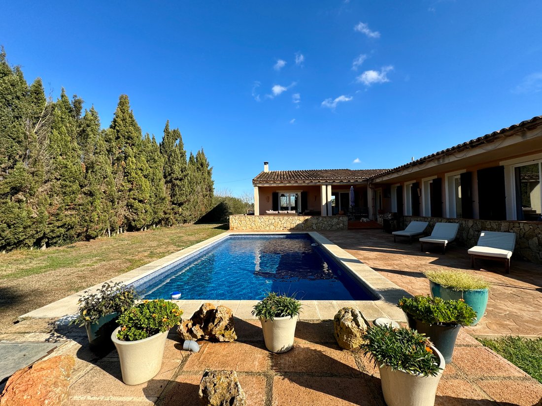 Villa in Binissalem, Balearic Islands, Spain 1 - 13834123