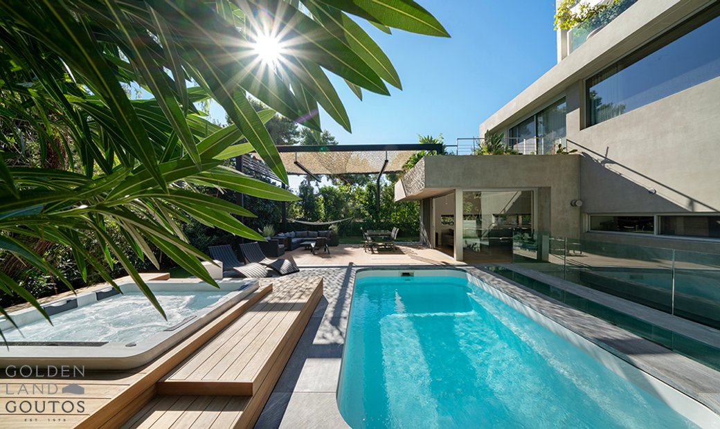 Exclusive Luxurious In Kavouri In Kavouri, Greece For Sale