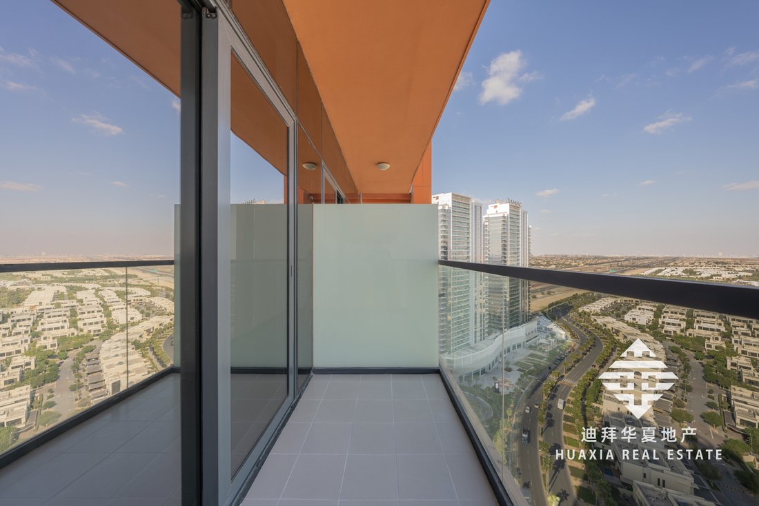 Apartment in Damac Hills, Dubai, United Arab Emirates 2 - 13838470
