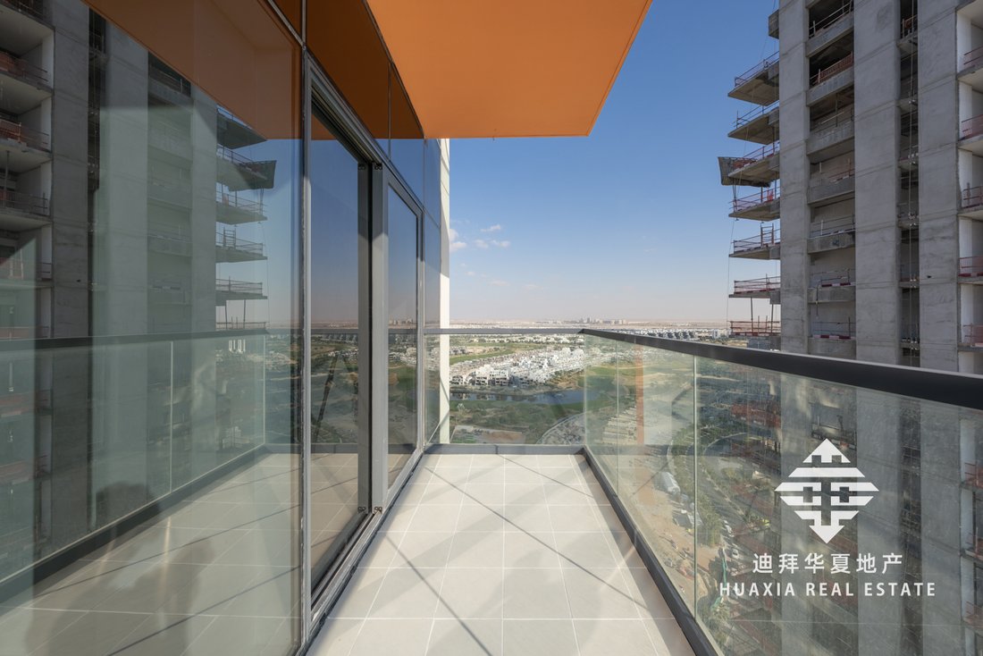Apartment in Damac Hills, Dubai, United Arab Emirates 1 - 13838470