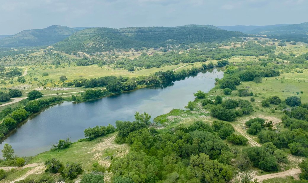 4,000+/ Acres Lake Creek Ranch, Montell, Tx In Uvalde, Texas, United