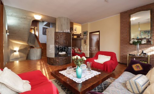 House in Migliolungo-Canalina, Reggio Emilia, Italy 1