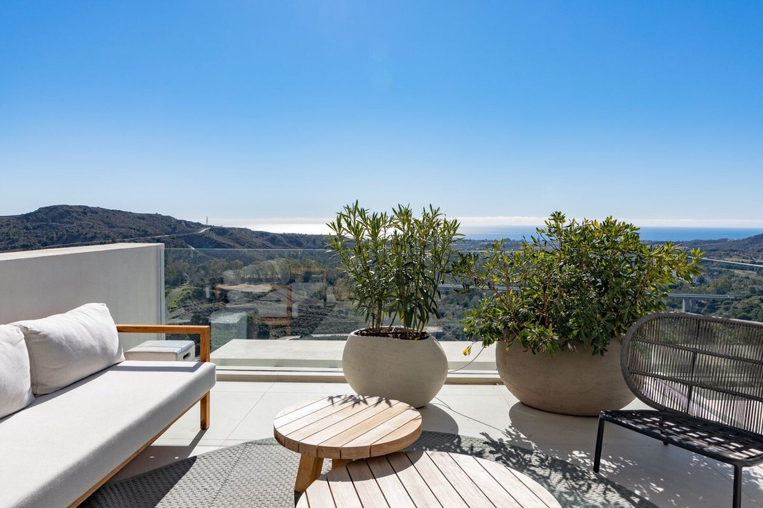 Penthouse in Benahavis, Andalusia, Spain 1 - 13835417