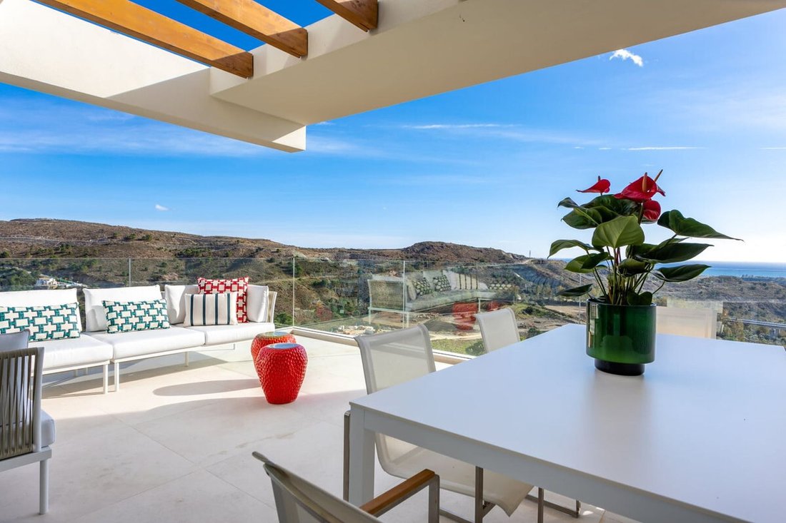 Penthouse in Benahavis, Andalusia, Spain 5 - 13835417