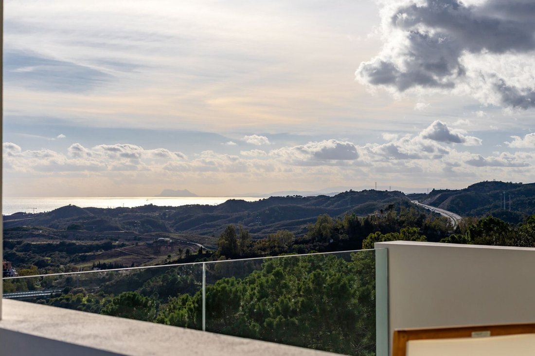 Apartment in Benahavis, Andalusia, Spain 2 - 13835423
