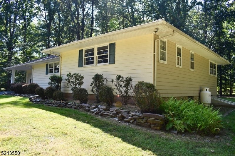 64 Johanna Farms Rd, Raritan Twp., Nj, In Flemington, New Jersey