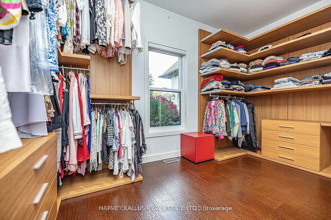 Stone Built Mansion In A Prestigious Luxury In Puslinch, Ontario, Canada For Sale (13835998)