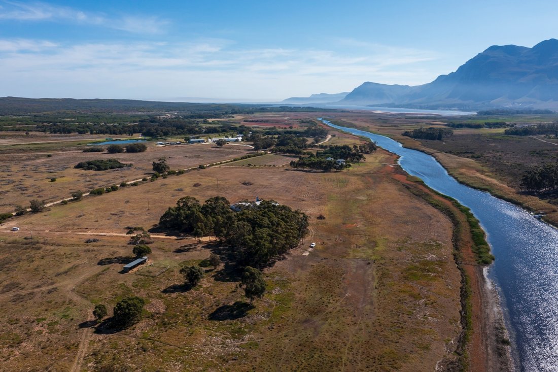 Land in Overstrand Local Municipality, Western Cape, South Africa 5 - 13835701