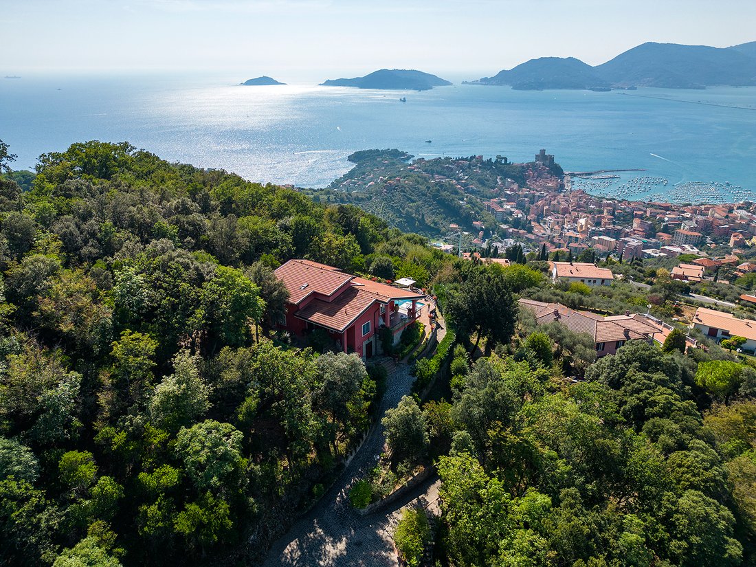 Luxury Villa For Sale In Le Codine, Lerici, Liguria