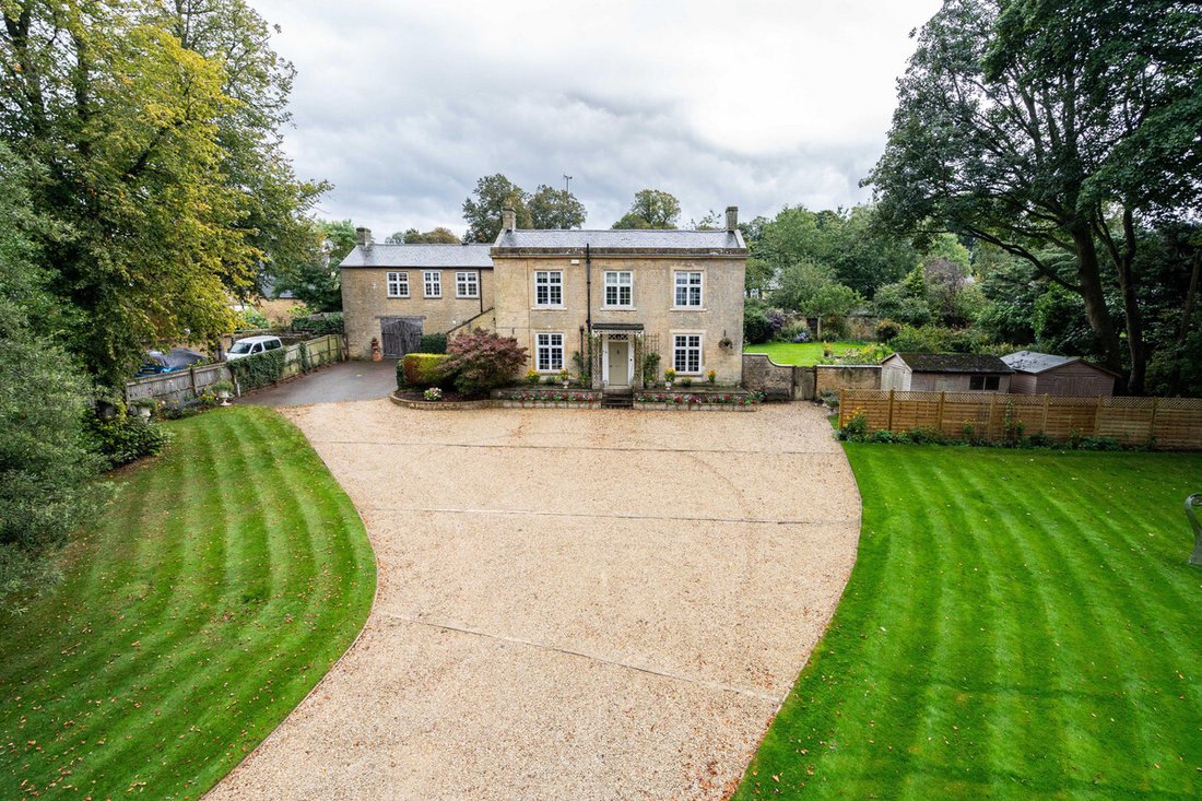 5 Bedroom Country House For Sale In In Chipping Norton, England, United