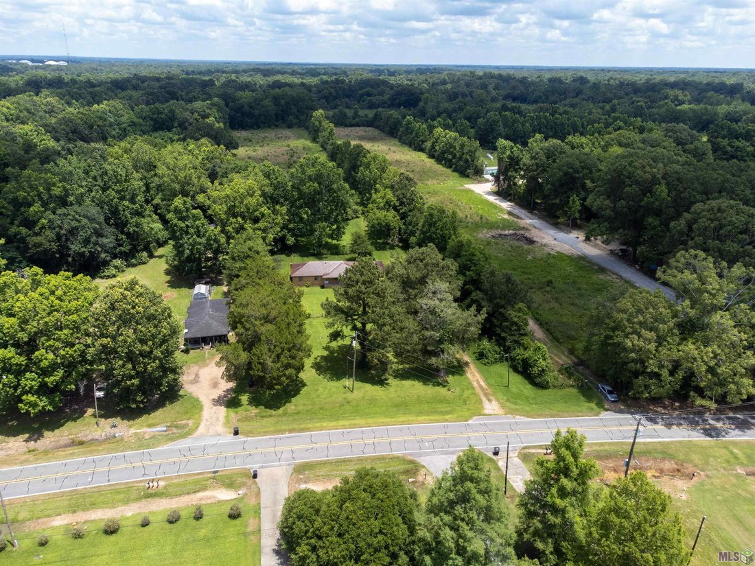 Land In Zachary La