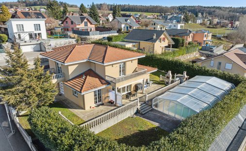 House in Courtepin, Fribourg, Switzerland 1