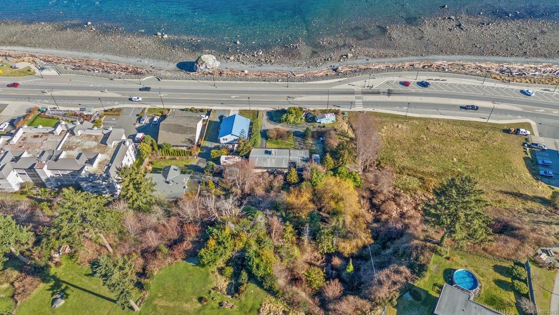 Ocean View Rm2 Luxury Townhouse In Campbell River, British Columbia