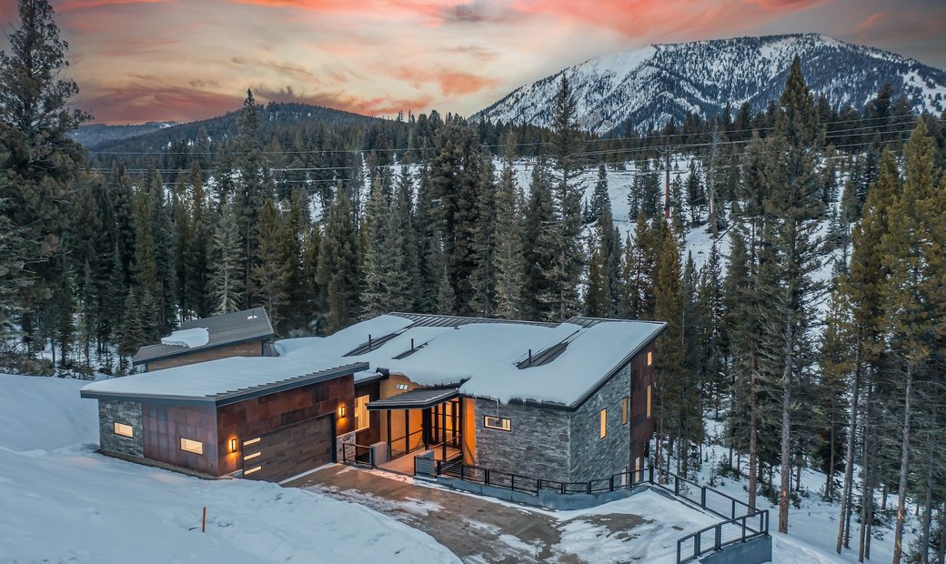 418 Antler Ridge Road In Gallatin Gateway, Montana, United States For