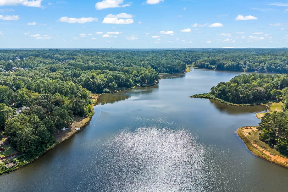 Waterfront Home On 1.3+/ Private Acres In Locust Grove, United