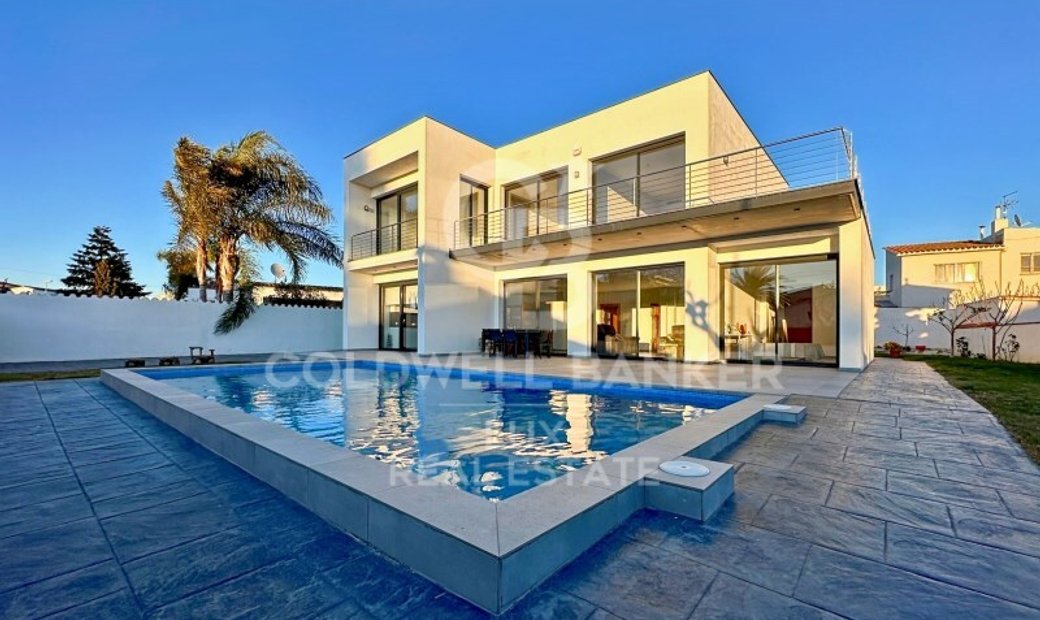 5 Bedrooms Single Family Detached In Empuriabrava, Catalonia, Spain For