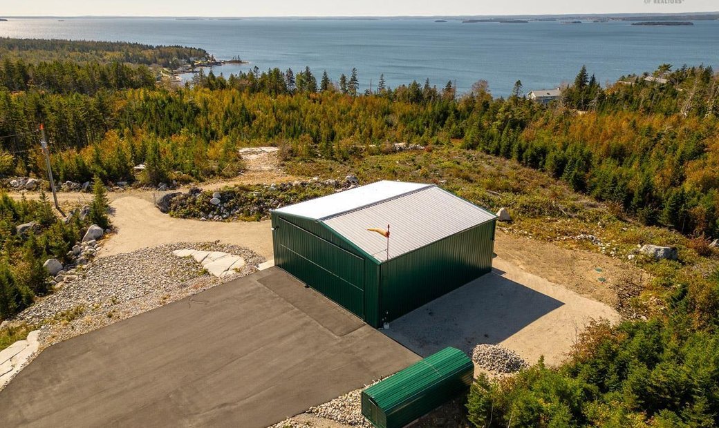 Amazing Oceanfront Property In Deep Cove In Deep Cove, Nova Scotia