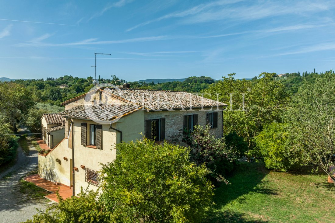 Corps de ferme à Chiusi, Toscane, Italie 4 - 13850769